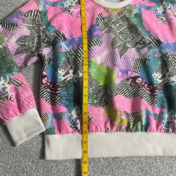 SOLD!!!!!! SIX Women’s Sweatshirts Bundle - Picture 9 of 13